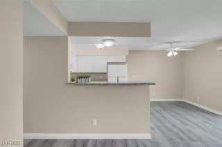 Photo #5: 2651306 Listing