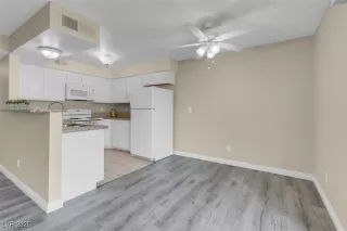 Photo #6: 2651306 Listing