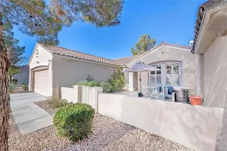 Photo #1: 2651328 Listing