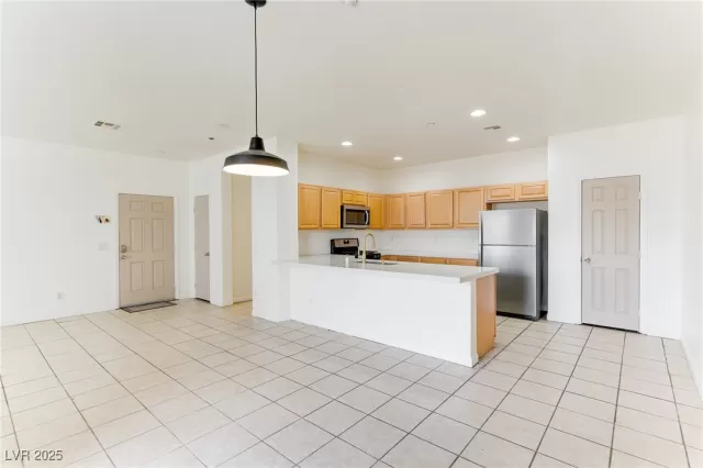 MLS: 2651373 Condo For Sale