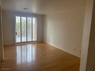 Photo #2: 2651382 Listing 