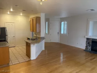 Photo #3: 2651382 Listing 