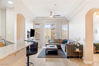 Photo #6: 2651394 Listing