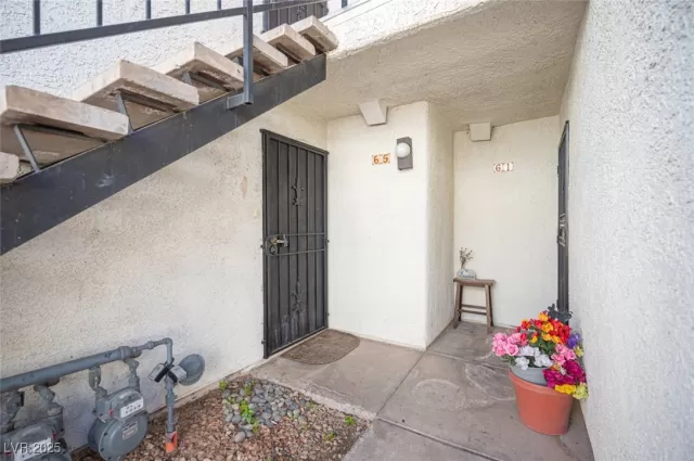 MLS: 2651412 Condo For Sale