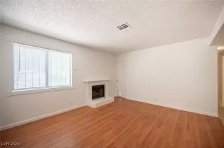 Photo #6: 2651412 Listing