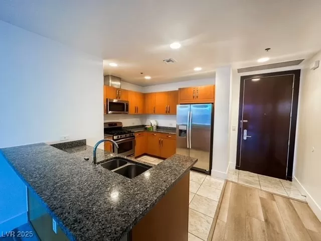 MLS: 2651423 Condo For Sale
