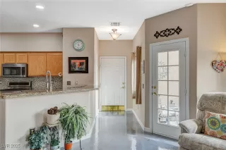 Photo #5: 2651476 Listing