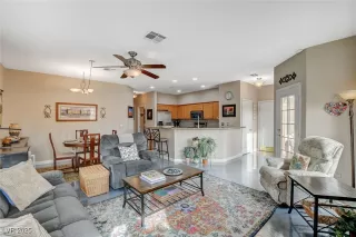 Photo #6: 2651476 Listing