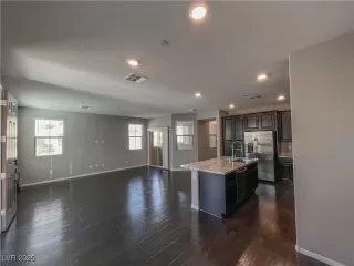 Photo #4: 2651483 Listing 