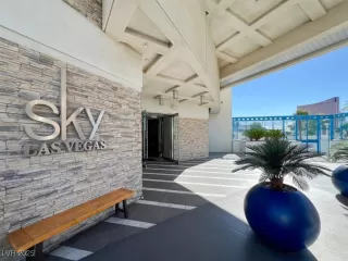 Photo #1: 2651539 Listing