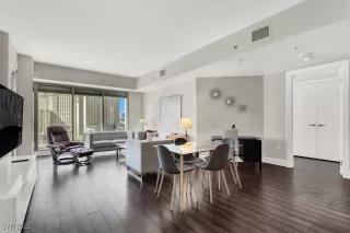 Photo #2: 2651539 Listing