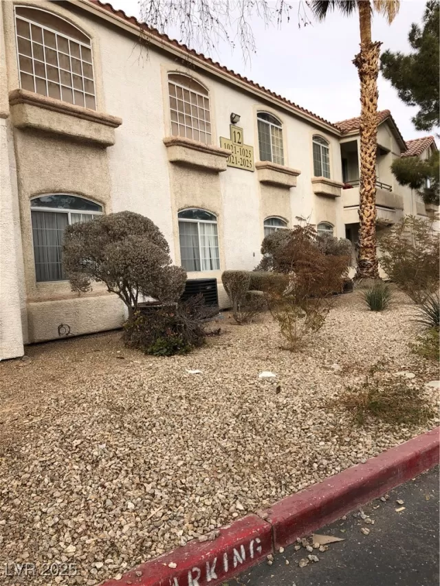 MLS: 2651542 Condo For Sale