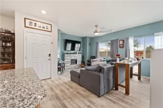 Photo #4: 2651558 Listing