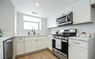 Photo #3: 2651579 Listing 