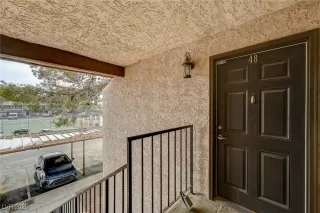 Photo #1: 2651582 Listing