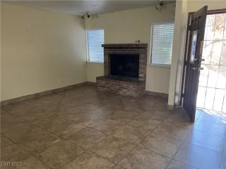Photo #4: 2651596 Listing