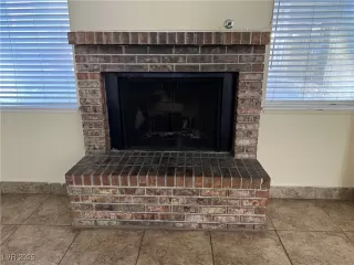 Photo #5: 2651596 Listing