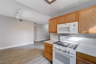 Photo #5: 2651615 Listing 