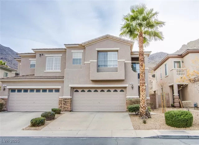 MLS: 2651640 Condo For Sale