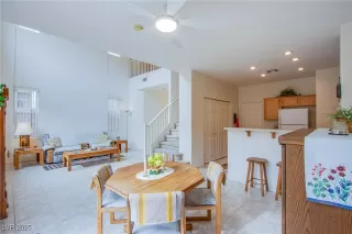 Photo #6: 2651640 Listing 