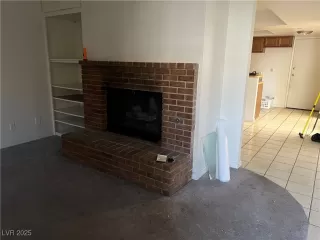 Photo #4: 2651659 Listing