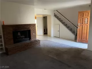 Photo #5: 2651659 Listing