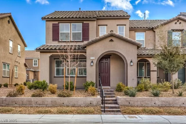 MLS: 2651661 Condo For Sale