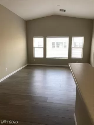 Photo #2: 2651666 Listing 