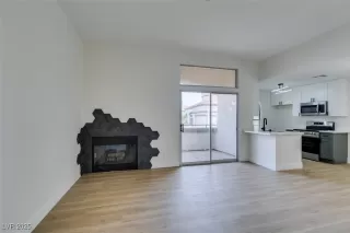 Photo #4: 2651668 Listing