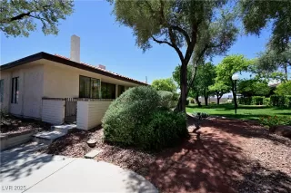 Photo #4: 2651702 Listing