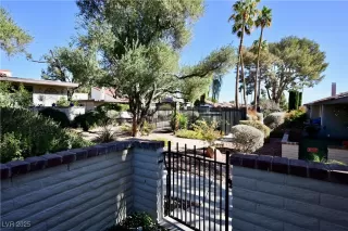 Photo #6: 2651702 Listing