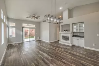 Photo #6: 2651725 Listing