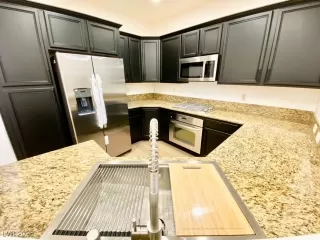 Photo #3: 2651730 Listing 