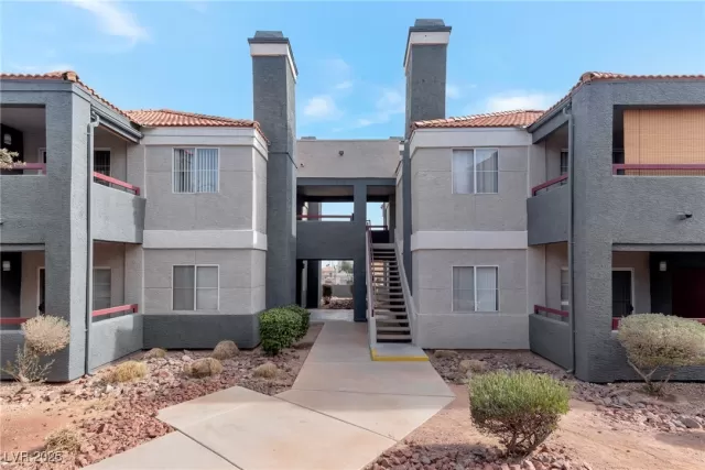 MLS: 2651732 Condo For Sale