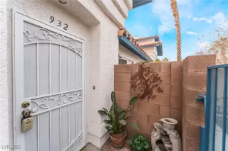 Photo #2: 2651771 Listing 