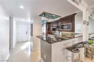 Photo #4: 2651777 Listing