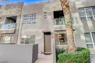 Photo #2: 2651794 Listing