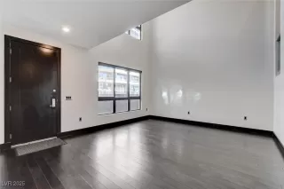 Photo #5: 2651794 Listing