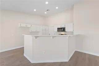 Photo #6: 2651807 Listing