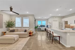 Photo #4: 2651811 Listing