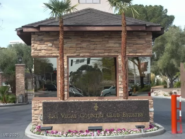 MLS: 2651862 Condo For Sale