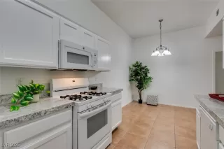 Photo #2: 2651872 Listing