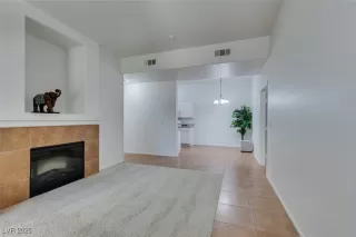 Photo #5: 2651872 Listing