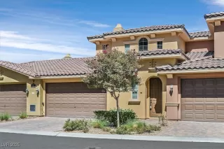 Photo #1: 2651883 Listing