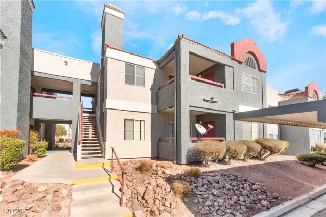 MLS: 2651903 Condo For Sale