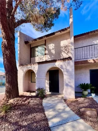 Photo #1: 2651911 Listing