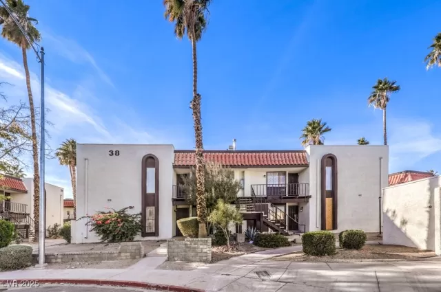 MLS: 2651915 Condo For Sale