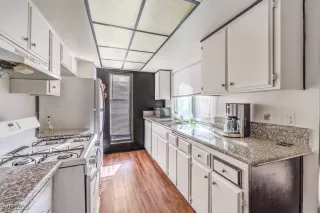 Photo #5: 2651915 Listing 