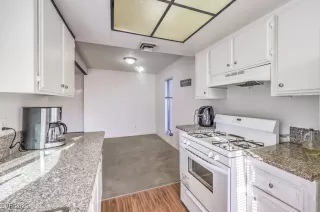 Photo #6: 2651915 Listing 