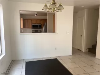 Photo #3: 2651942 Listing 